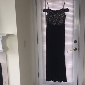Women evening dress size 11 - never worn